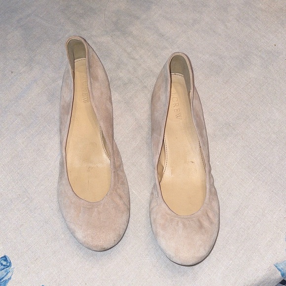 JCrew Factory Anya suede ballet flat; cream; Sz 6.5 - Picture 1 of 4